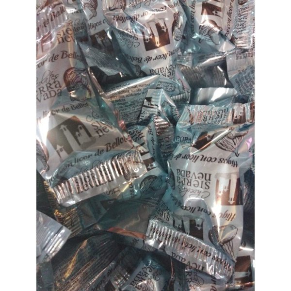 Bombón de higo relleno trufa al brandy con chocolate negro granel 0.2 kg