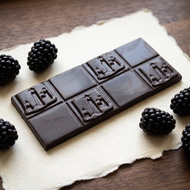 Tableta chocolate negro 70% con moras 100g