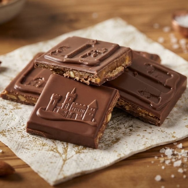 Tableta Iliberis Chocolate con leche, almendras y flor de sal